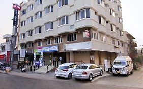 Mannars Residency